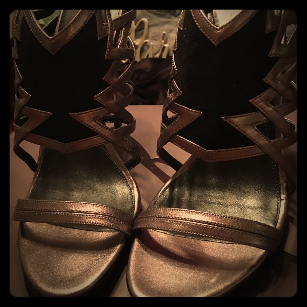 B Brian Atwood Pewter/Black Heels ( Size 40)